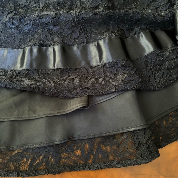 NWT Studio Tahari-Levine Co. Size 6 Navy Lace Dress - Picture 10 of 16